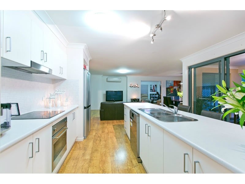 43 Aquila Street, Redland Bay QLD 4165