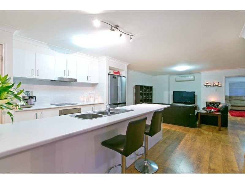 43 Aquila Street, Redland Bay QLD 4165