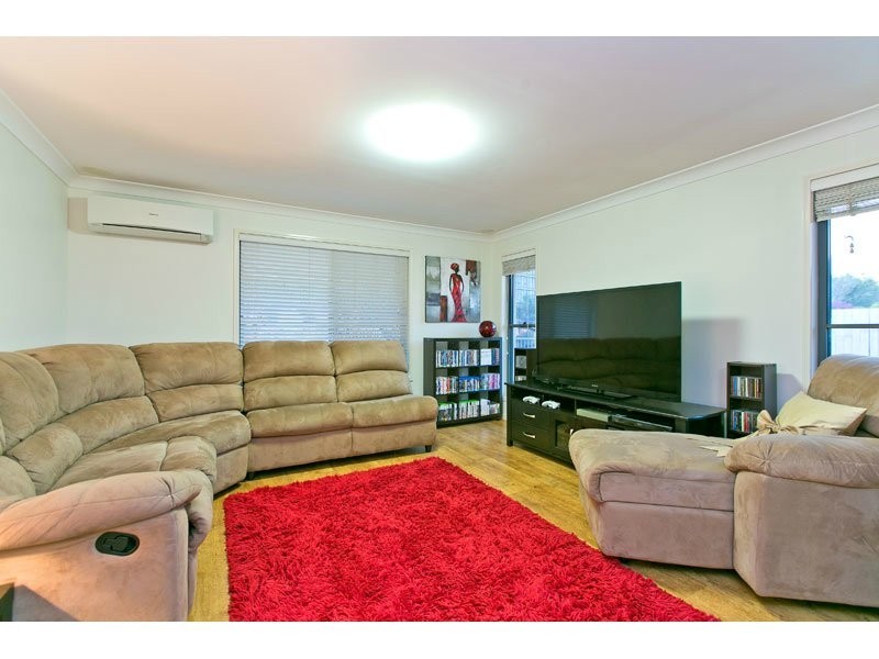 43 Aquila Street, Redland Bay QLD 4165