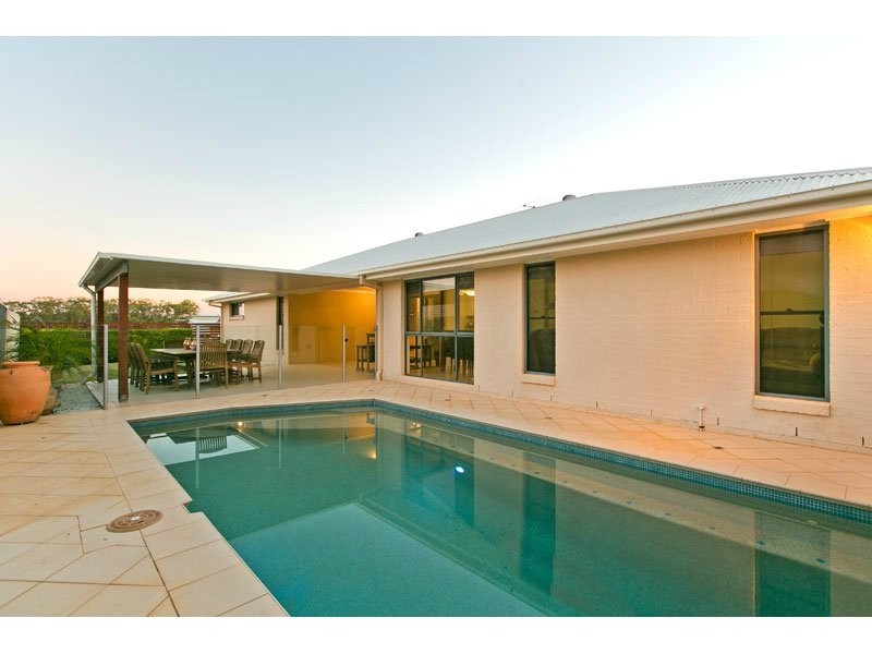 43 Aquila Street, Redland Bay QLD 4165