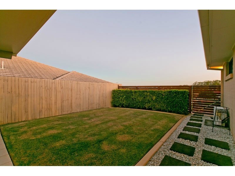 43 Aquila Street, Redland Bay QLD 4165