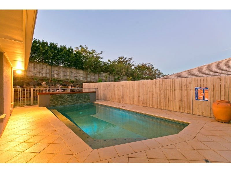 43 Aquila Street, Redland Bay QLD 4165