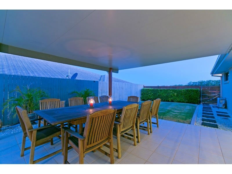 43 Aquila Street, Redland Bay QLD 4165