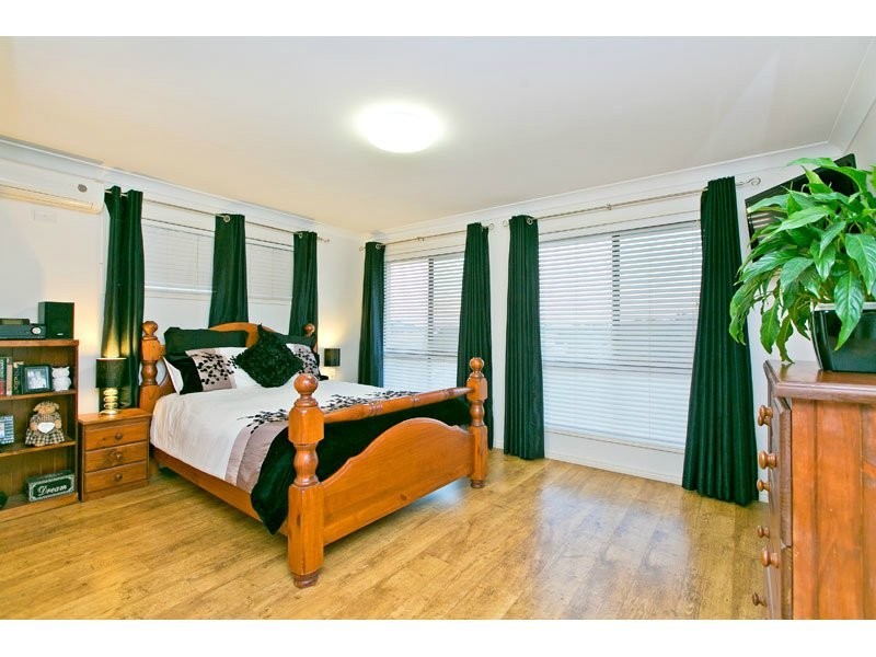 43 Aquila Street, Redland Bay QLD 4165