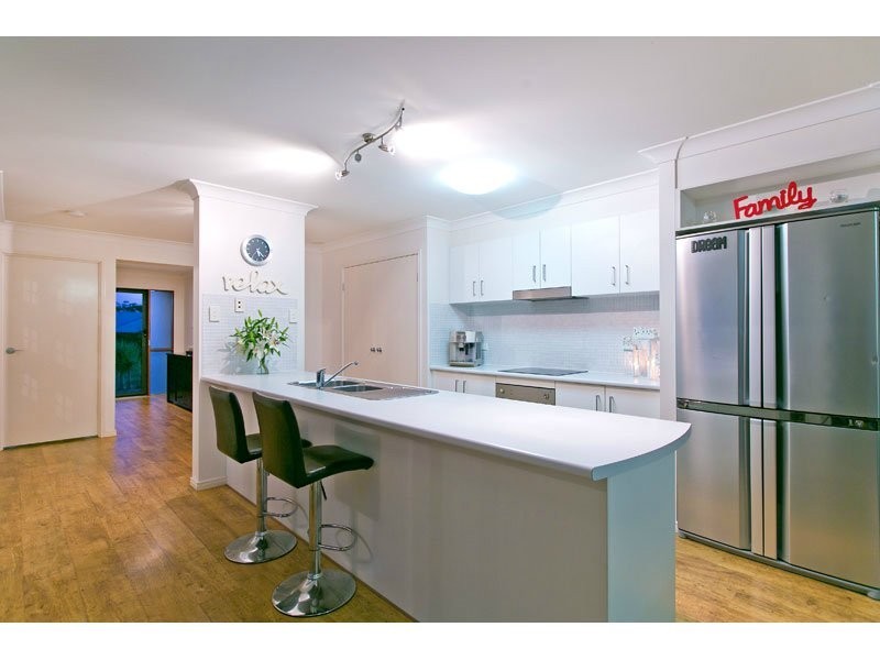 43 Aquila Street, Redland Bay QLD 4165