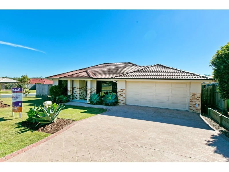 11 Burkett Crescent, Victoria Point QLD 4165