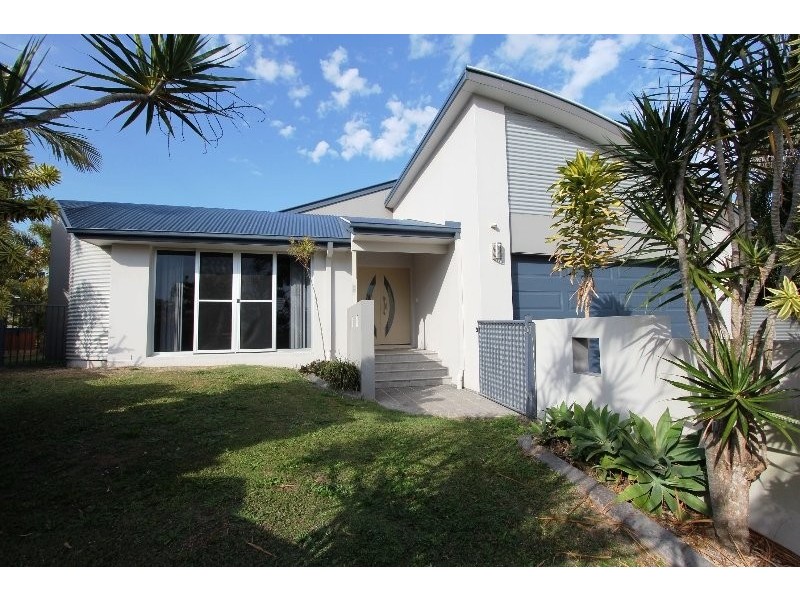 2 Zeus Court, Cleveland QLD 4163