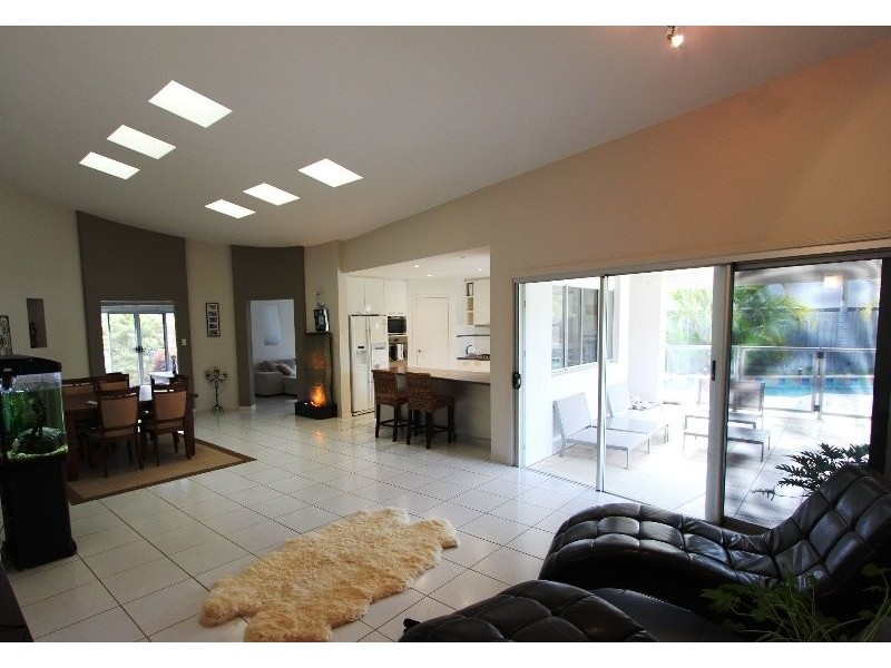 2 Zeus Court, Cleveland QLD 4163