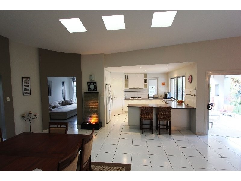 2 Zeus Court, Cleveland QLD 4163