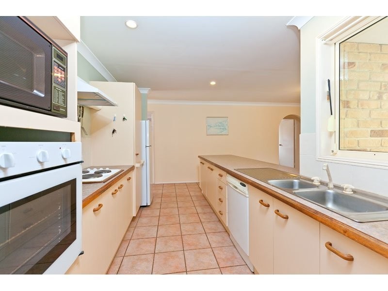 53 Muriel St, Redland Bay QLD 4165