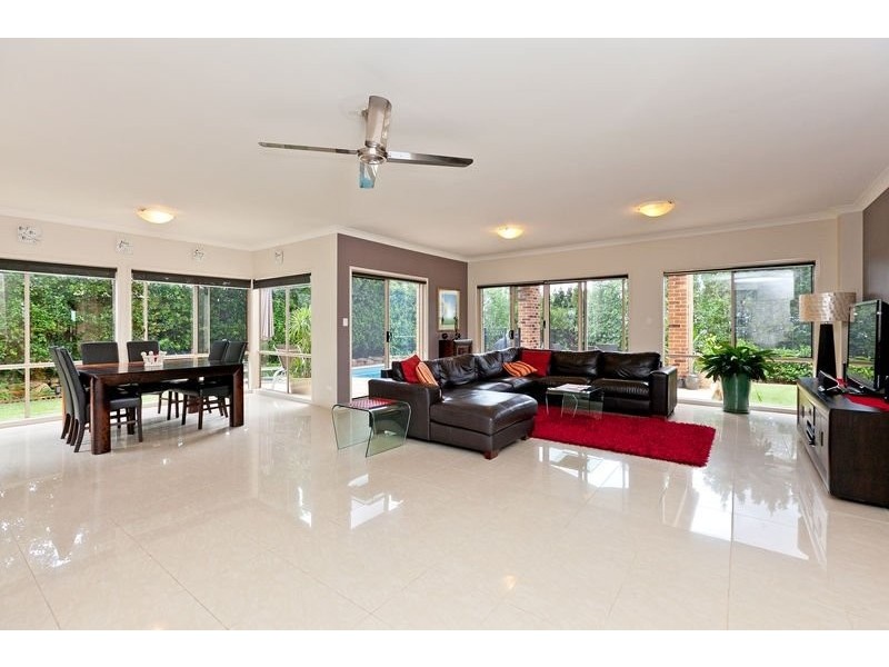 18 Keirnan Street, Redland Bay QLD 4165