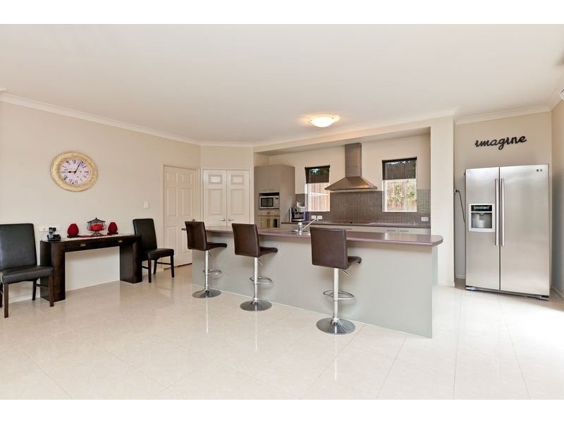 18 Keirnan Street, Redland Bay QLD 4165