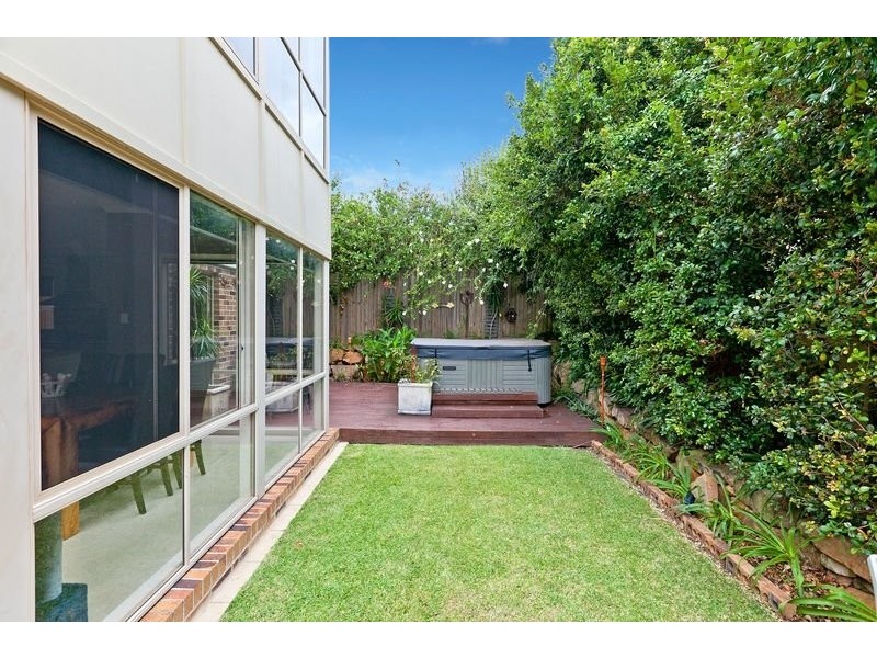 18 Keirnan Street, Redland Bay QLD 4165