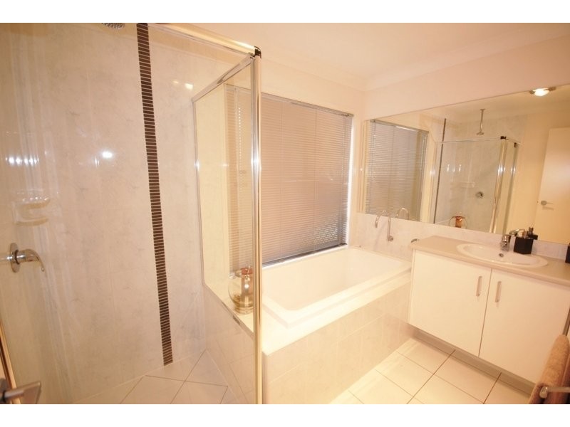 43 Aquila Street, Redland Bay QLD 4165
