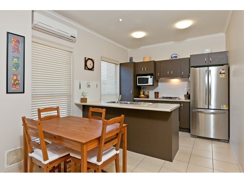 2/25 Homer Street, Cleveland QLD 4163