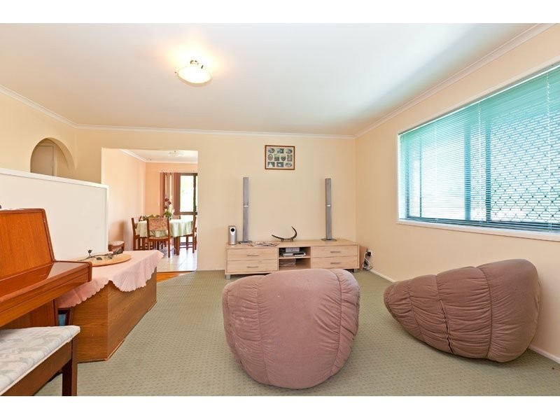 56 Waratah Ave, Victoria Point QLD 4165