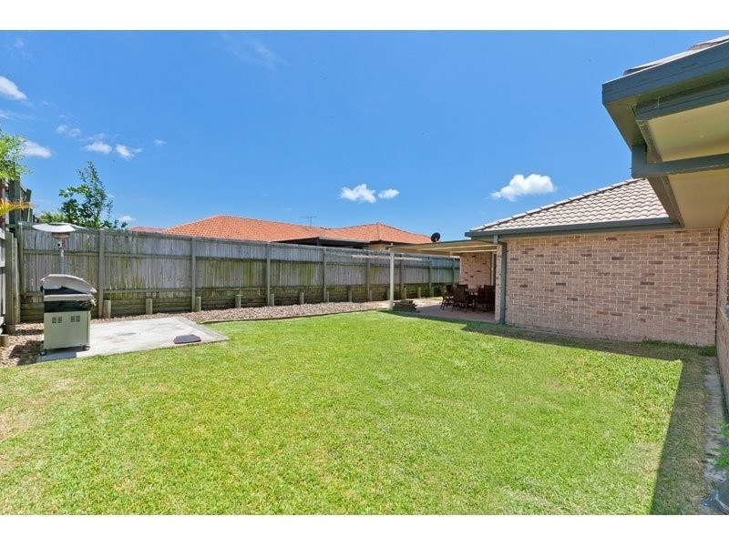 8 Franbridge Place, Victoria Point QLD 4165