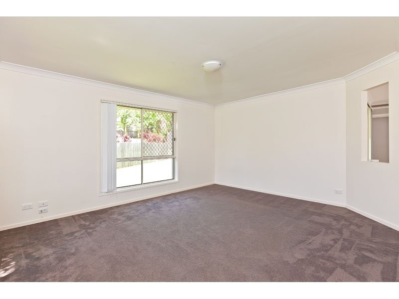 12 Green Place, Redland Bay QLD 4165