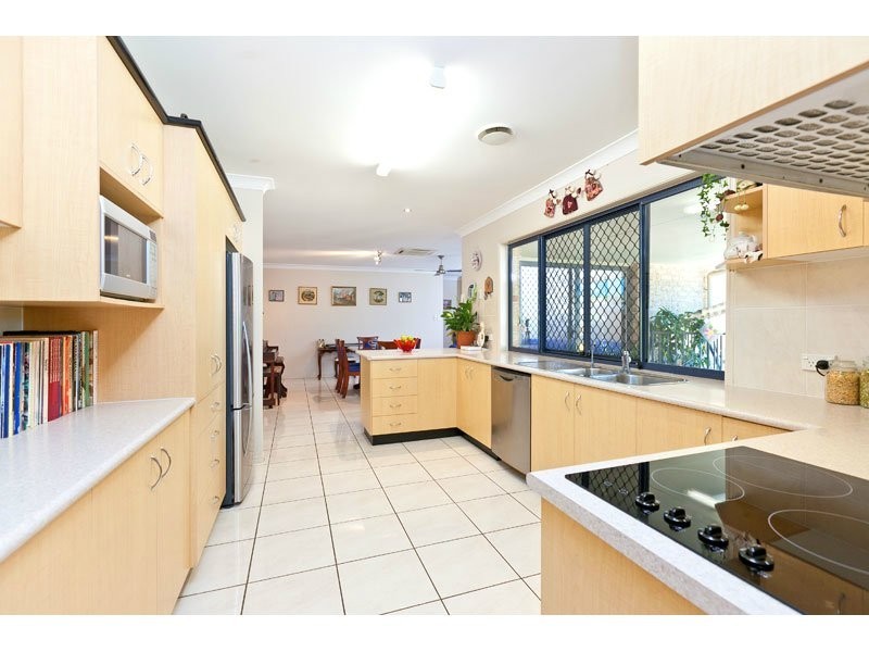 33 Primrose Drive, Thornlands QLD 4164