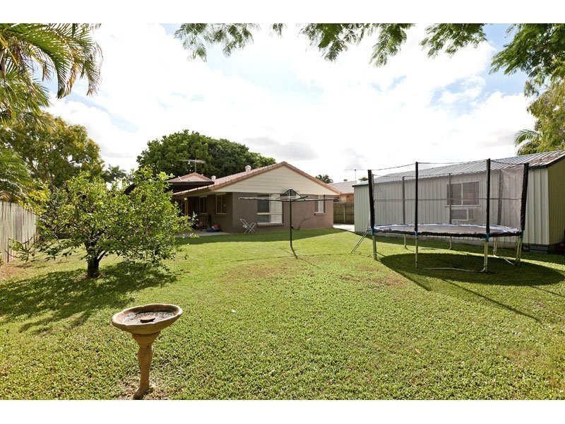 5 Honeysuckle Court, Victoria Point QLD 4165