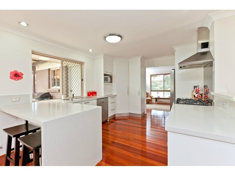 5 Honeysuckle Court, Victoria Point QLD 4165