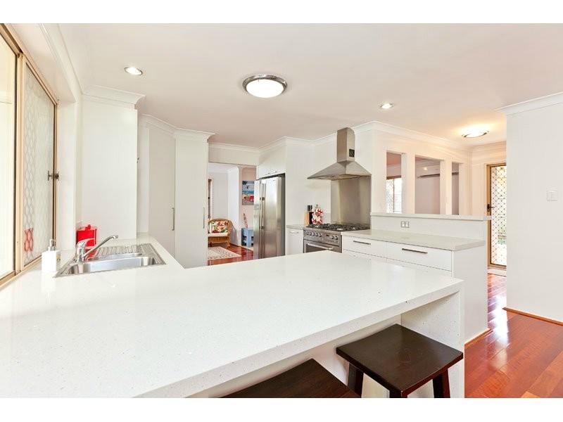 5 Honeysuckle Court, Victoria Point QLD 4165