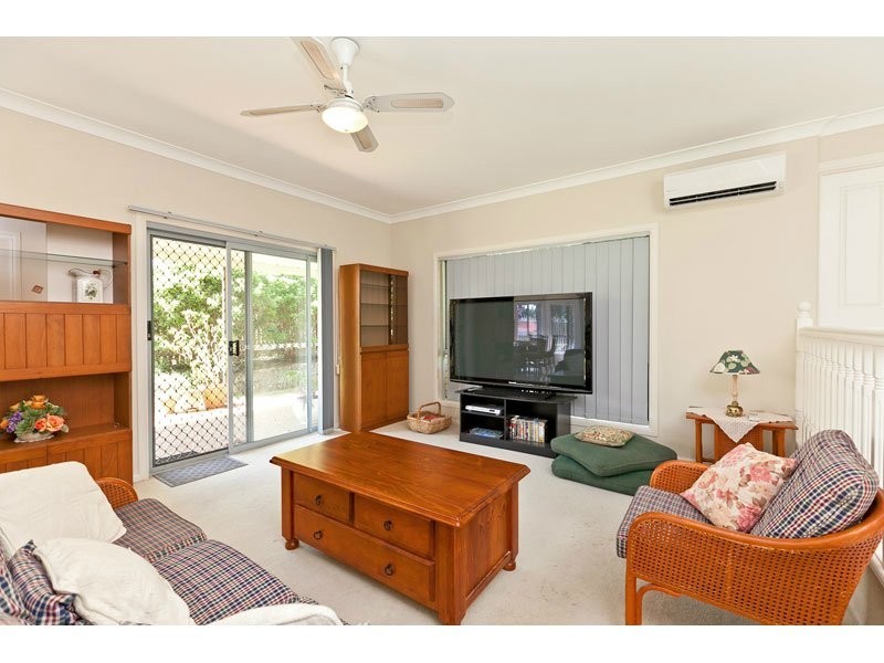 5 Cresthill Street, Birkdale QLD 4159