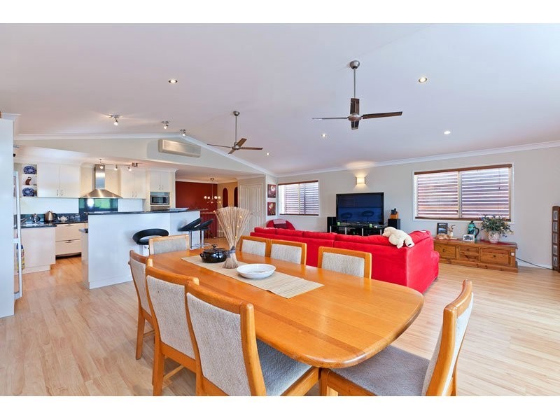 138 Thorneside Road, Thorneside QLD 4158