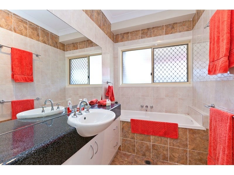 138 Thorneside Road, Thorneside QLD 4158