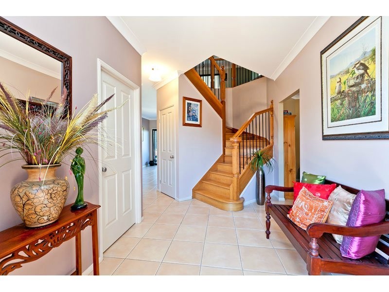 13 Lindeman Place, Redland Bay QLD 4165
