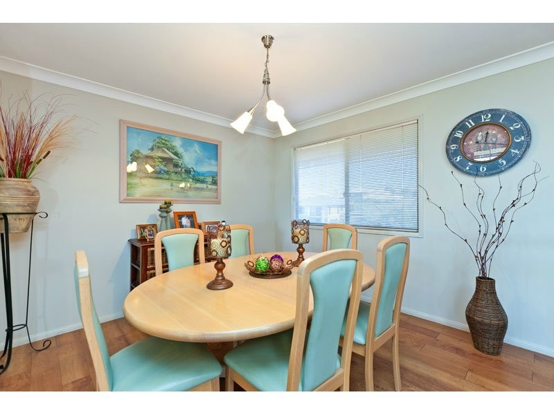 13 Lindeman Place, Redland Bay QLD 4165