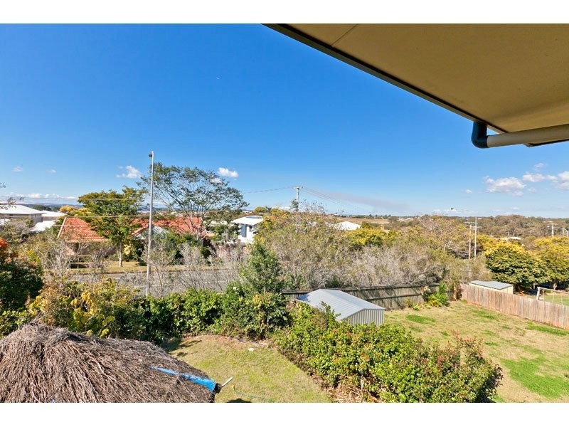 13 Lindeman Place, Redland Bay QLD 4165