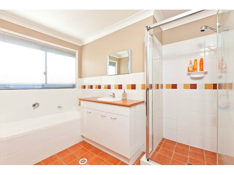 13 Lindeman Place, Redland Bay QLD 4165