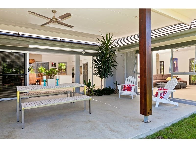 11 Franklin Street, Wakerley QLD 4154