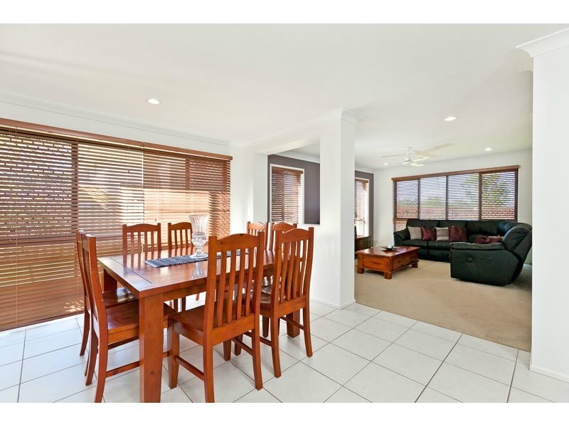 23 Aqua Crescent, Redland Bay QLD 4165