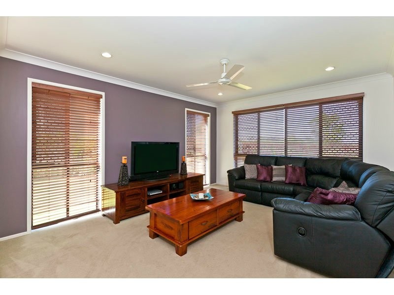 23 Aqua Crescent, Redland Bay QLD 4165