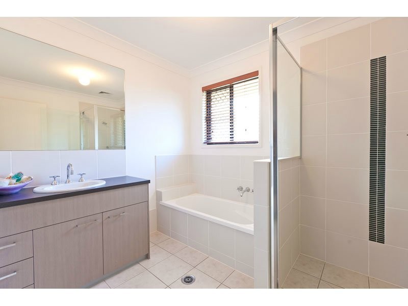 23 Aqua Crescent, Redland Bay QLD 4165