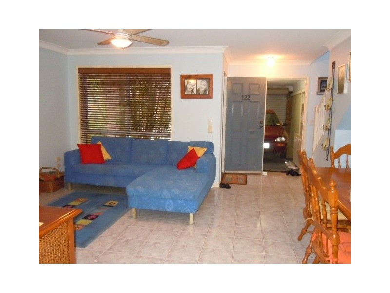 122/9 Bayside Court, Thorneside QLD 4158