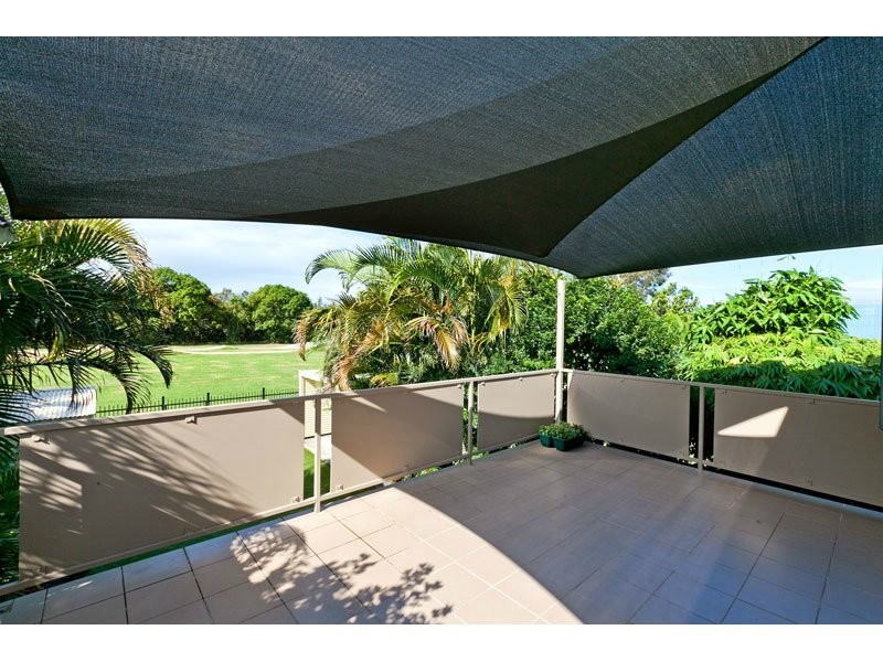 65 Thomas Street, Birkdale QLD 4159