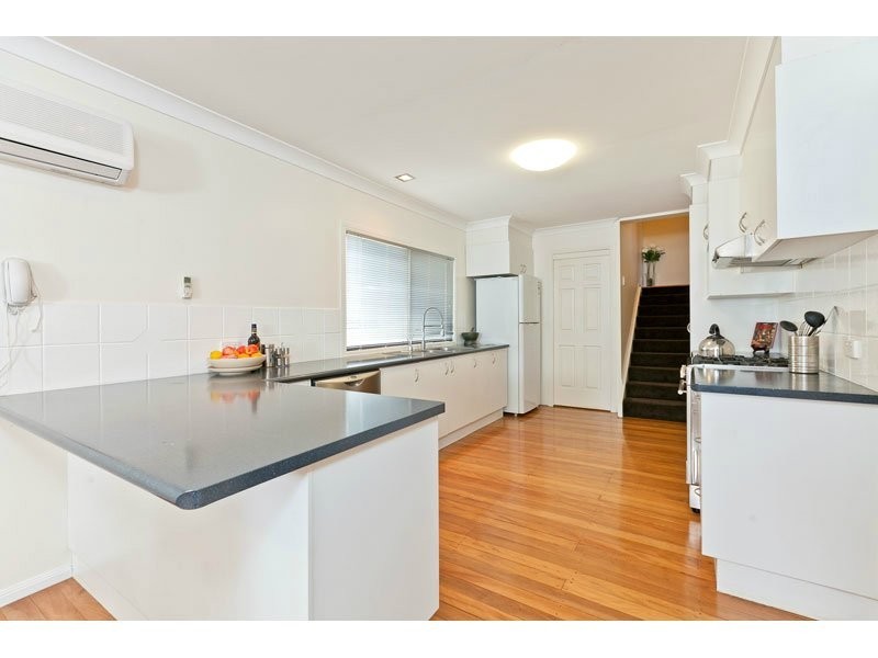 65 Thomas Street, Birkdale QLD 4159