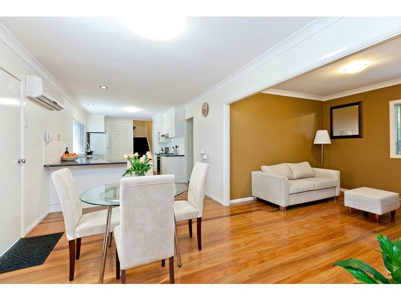 65 Thomas Street, Birkdale QLD 4159