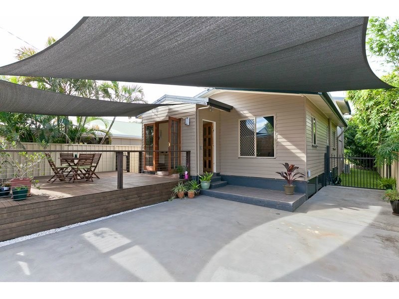 65 Thomas Street, Birkdale QLD 4159