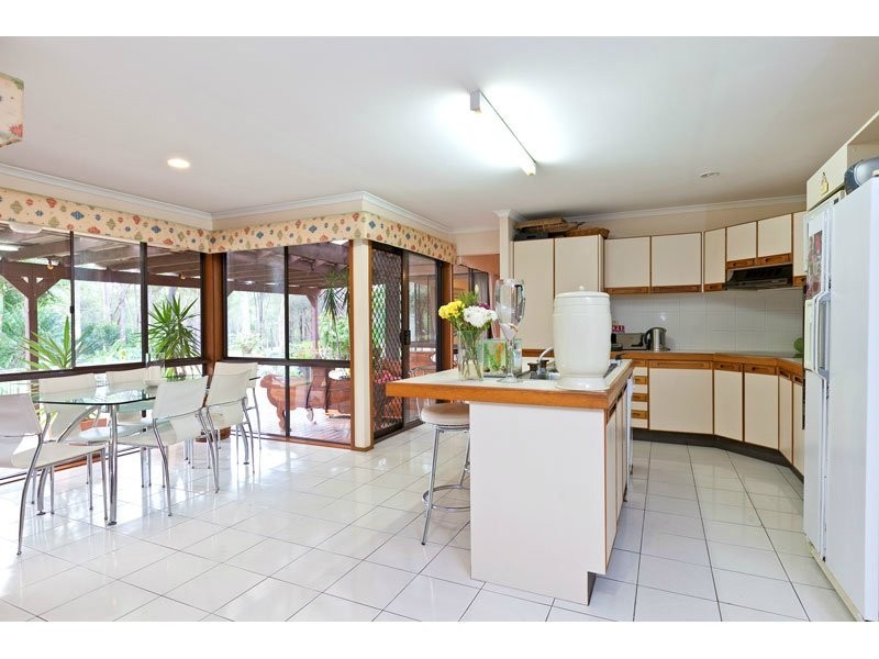 136 Pioneer Road, Sheldon QLD 4157