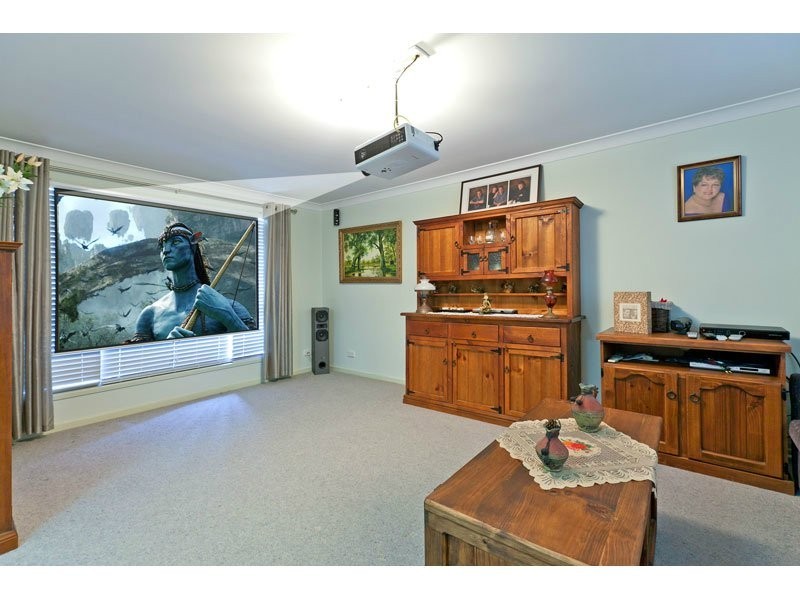 3 Turquoise Street, Redland Bay QLD 4165