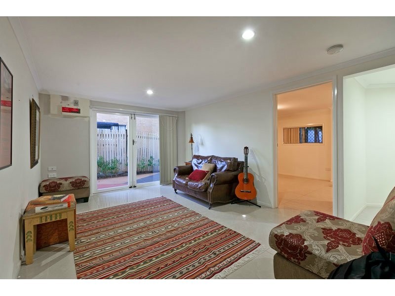 26 Drevesen Ave, Cleveland QLD 4163