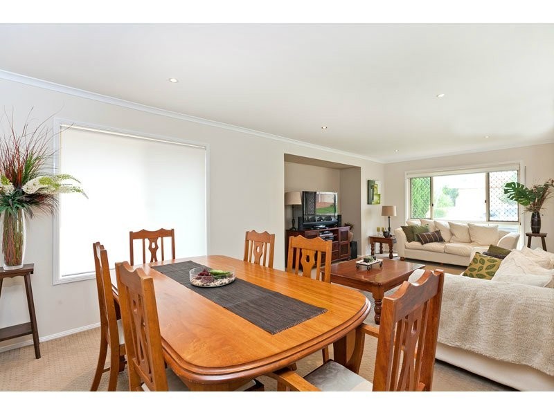22 Manor Drive, Wellington Point QLD 4160