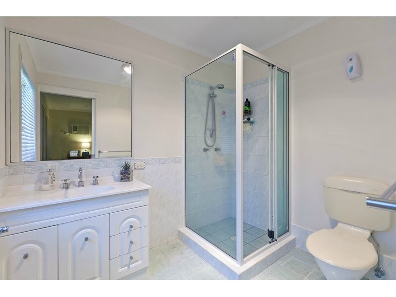 22 Manor Drive, Wellington Point QLD 4160