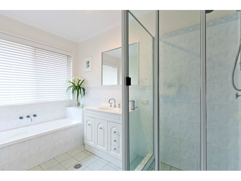 22 Manor Drive, Wellington Point QLD 4160