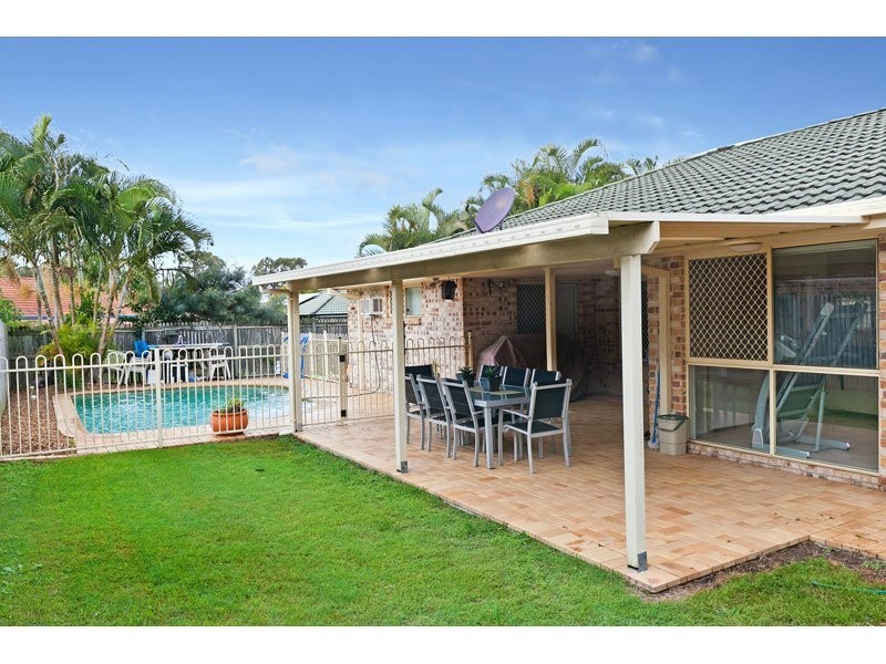 22 Manor Drive, Wellington Point QLD 4160