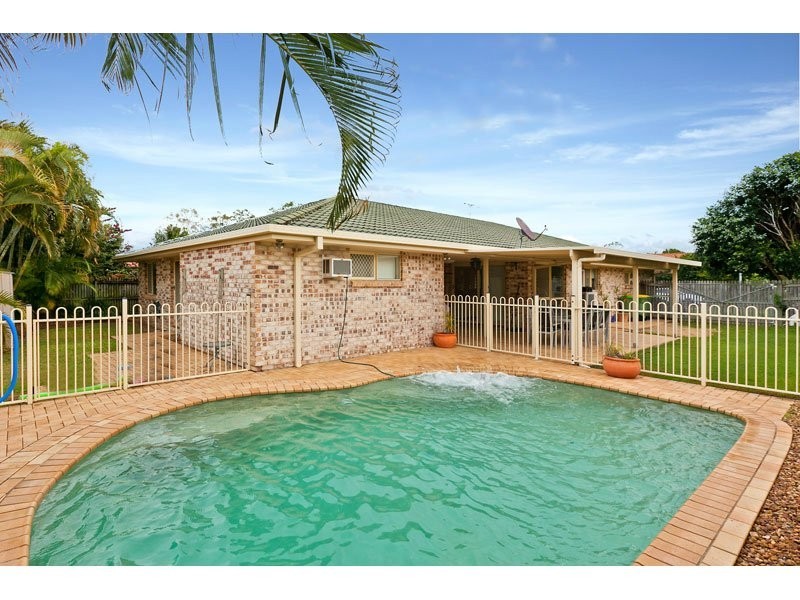 22 Manor Drive, Wellington Point QLD 4160